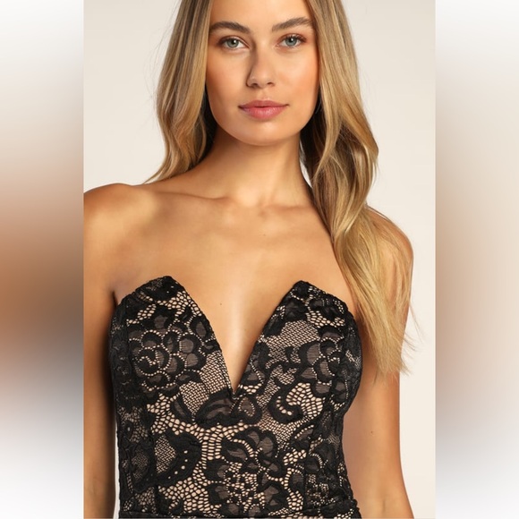 Sexy Sophistication Black Lace Strapless Trumpet Maxi Dress - Picture 4 of 5